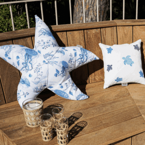 Coussin broderies tortues